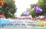 Hàng nghìn người đi bộ kêu gọi 